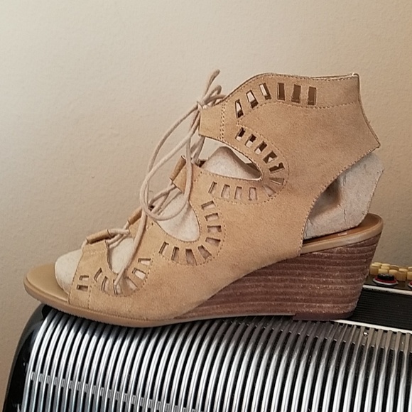Crown Vintage Shoes - CUTE CROWN VINTAGE TAN LACE UP WEDGE SANDALS